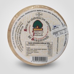 Queso de Taramundi con nueces y avellanas